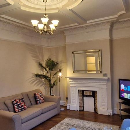 Apartamento Charming Flat In Wimbledon Londres Exterior foto